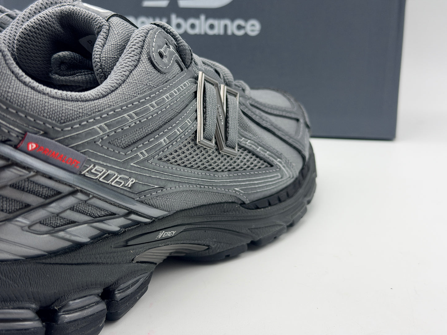 NEW BALANCE
Baskets 1906R U1906ROF Castlerock