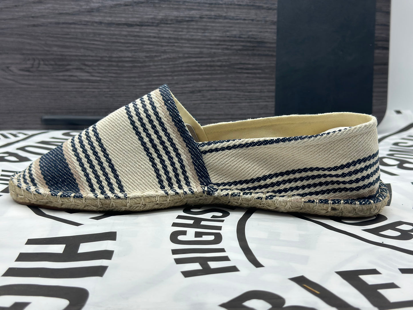 Espadrilles à rayures taille 44