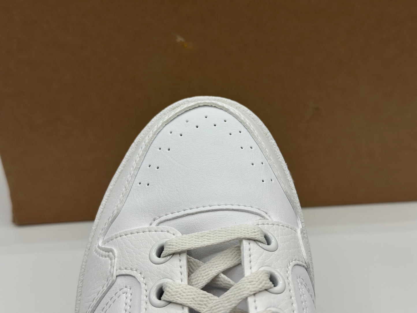 ADIDAS 
Footwear White / Footwear White / Grey One