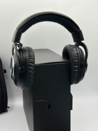Logitech G PRO Casque Gamer Over-Ear, Transducteurs PRO-G 50mm, Aluminium, Acier et mousse à mémoire de fome, Confortable et Durable, pour les jeux Esports, PC / PS / Xbox / Nintendo Switch - Noir