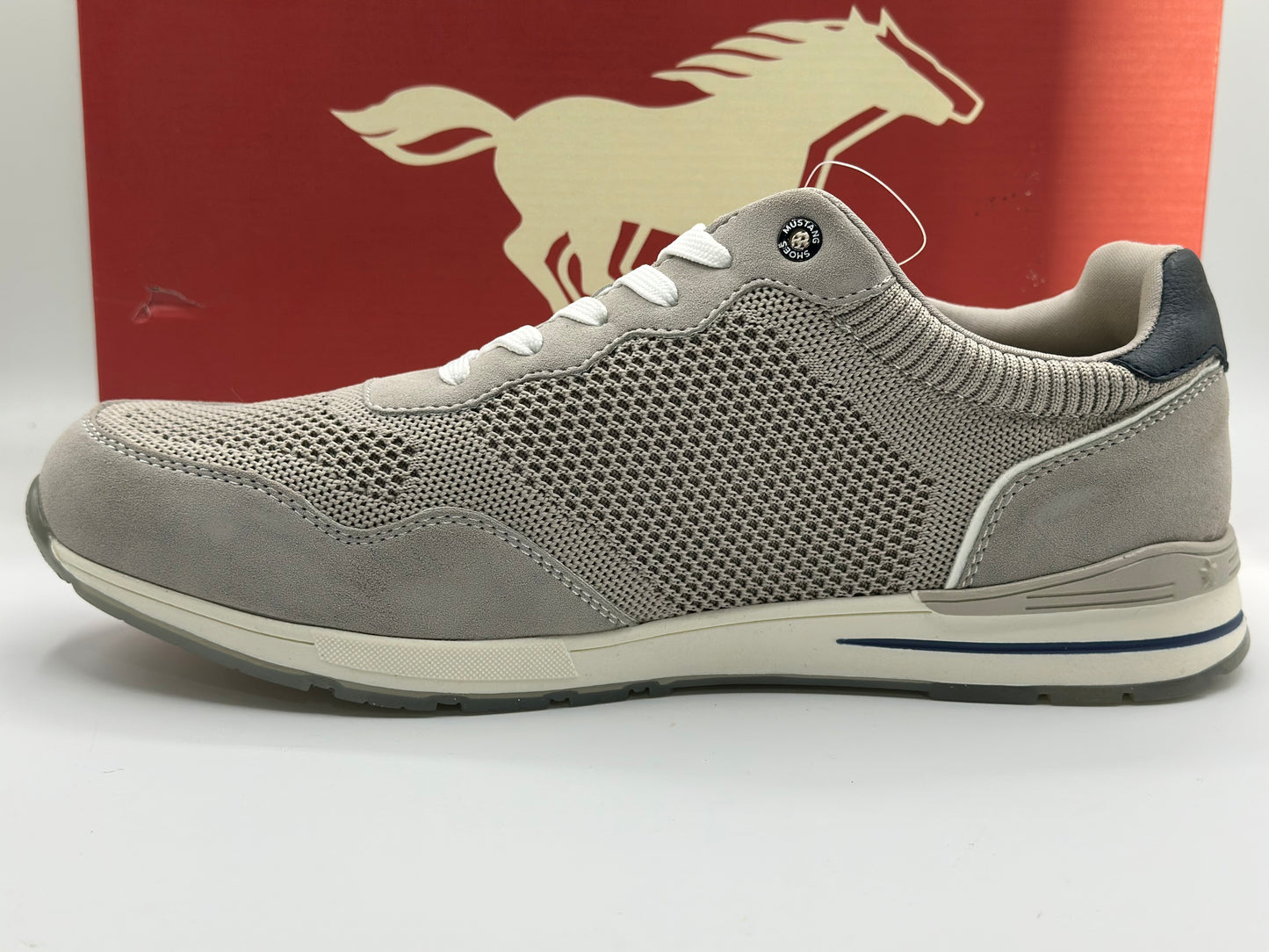 Baskets Mustang Sneakers ultra léger