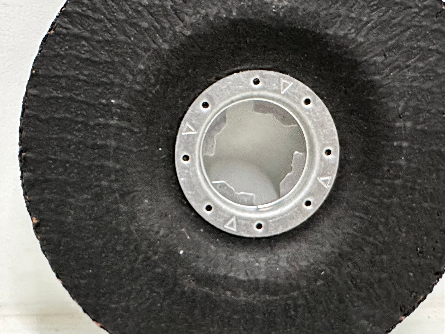Disque abrasif déporté Expert for Metal Ø125 x 6 mm X-LOCK BOSCH 2608619259