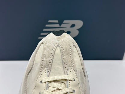 NEW BALANCE
Baskets 327 Off White