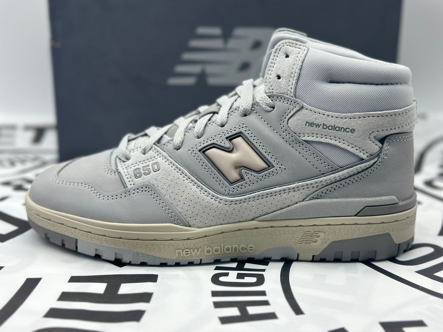 Homme new balance 650 chaussures neuves tailles 42