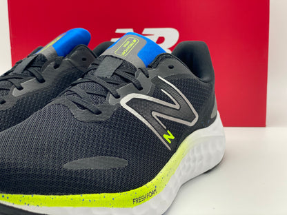 Baskets new balance Homme neuves et authentique 44