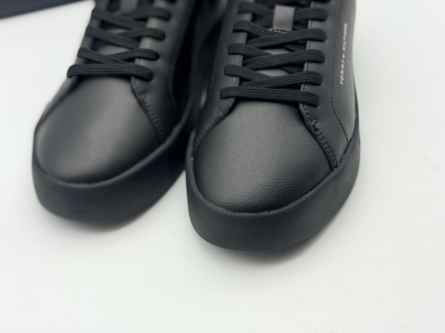 Tommy Hilfiger
TH COURT GRAIN ESS - Baskets basses - black