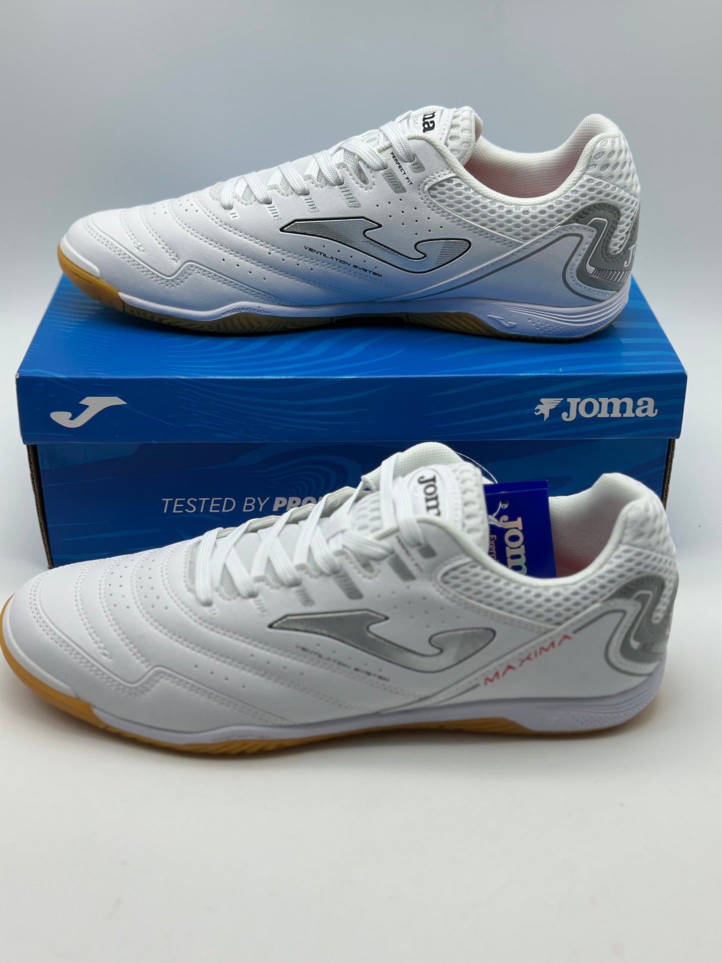 CHAUSSURES FUTSAL BLANC taille 43,5