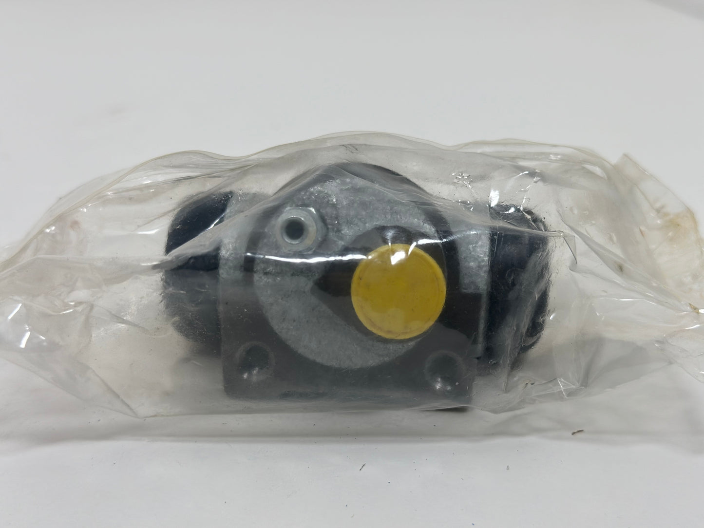 Cylindre de roue QUINTON HAZELL BWC3465 pour RENAULT CLIO, SUPER 5
21 mm, fonte grise, 12x1
Numéro d'article: BWC3465
EAN: 5016593277182