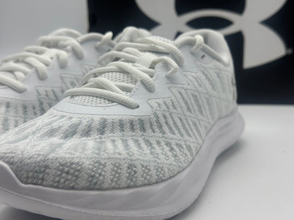 Under Armour Femme UNDER ARMOUR Rembourrage visuel
Tailles 38- 38,5- 39- 41 neuf