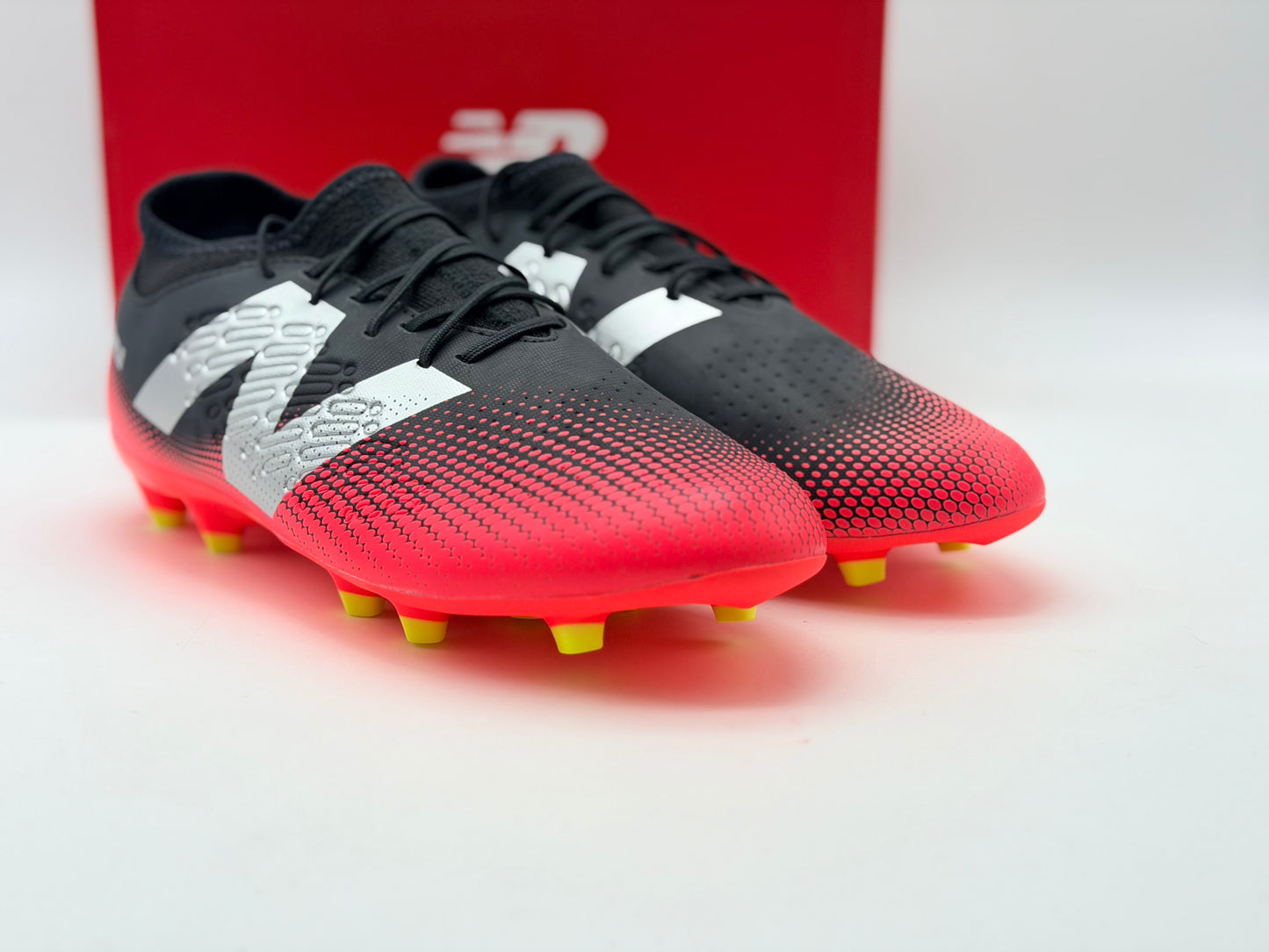 Crampons new balance TEKELA MAGIQUE FG V4+ chaussures
