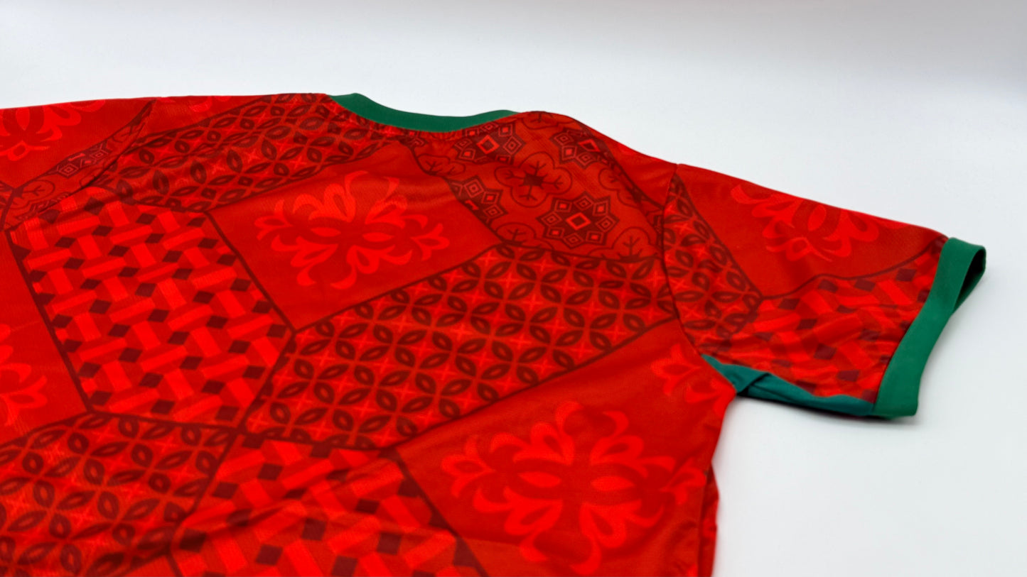 Maillot du Maroc rouge taille L ( taille petit (S) )