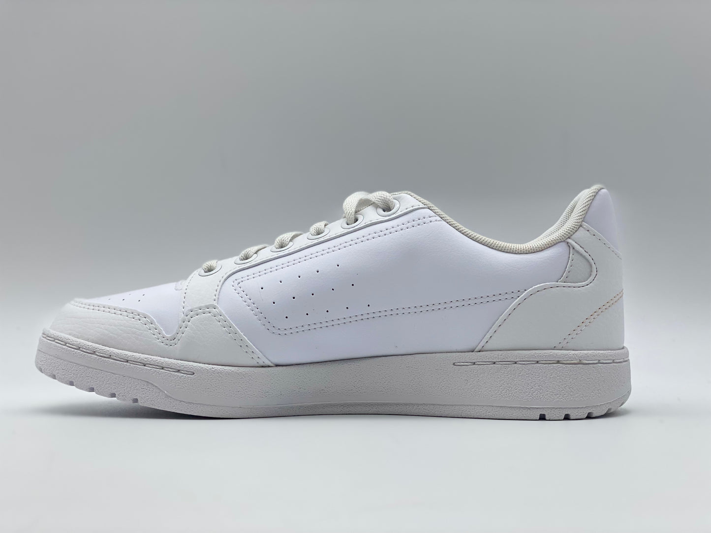 adidas Originals Sneaker blanches neuves et authentique taille 42