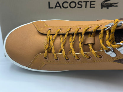 LACOSTE
STRAIGHT SETTHER
MARRON GOMME