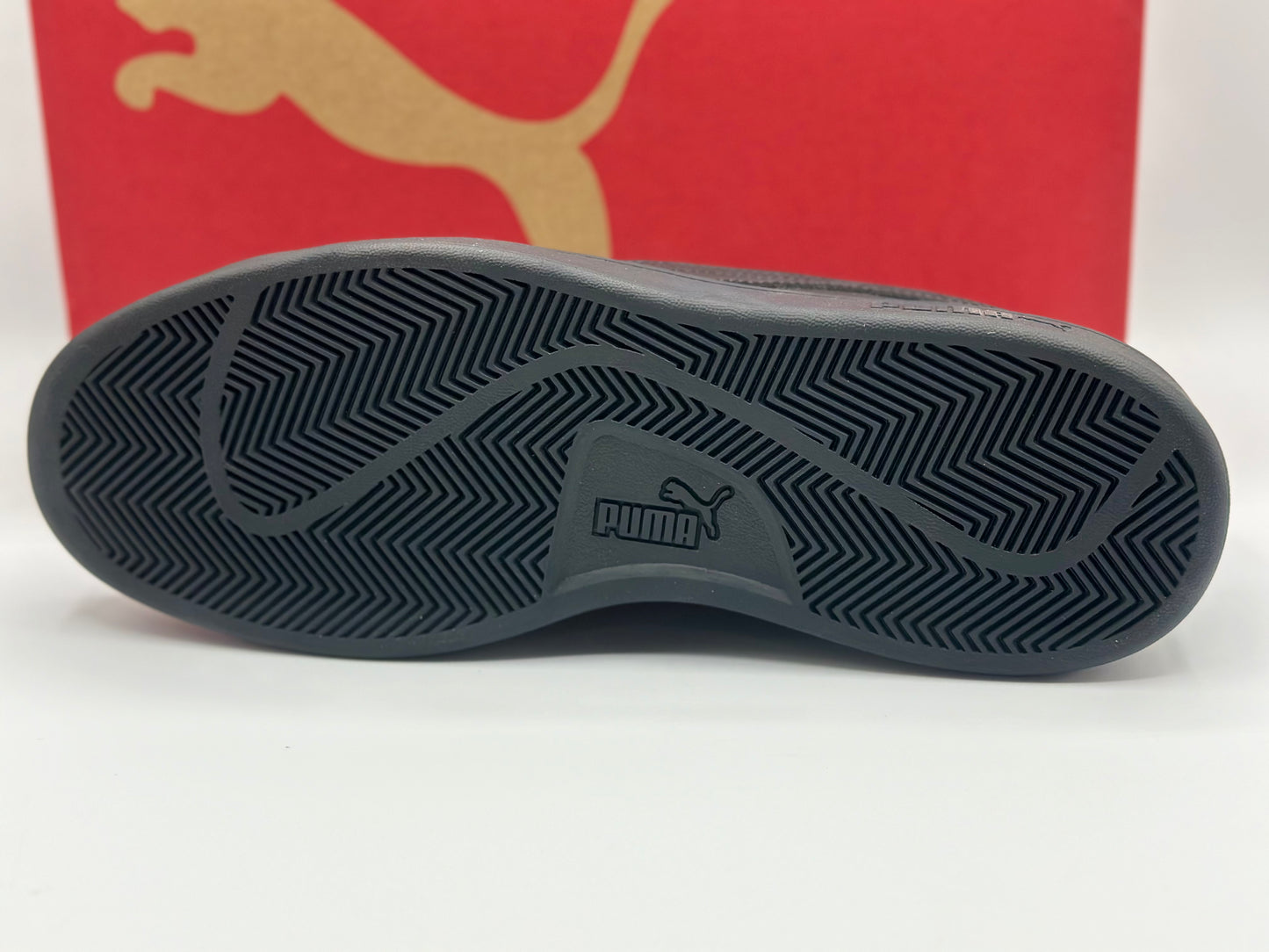 Chaussures PUMA Smash neuve et authentique taille 44