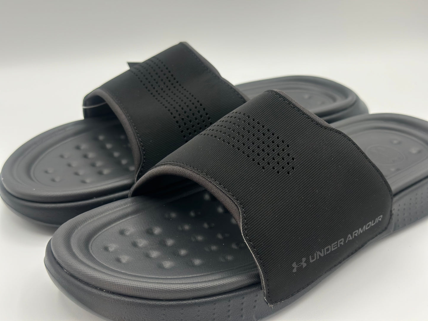 Claquettes Homme Noires - Under Armour - Tige Simili cuir - Semelle Matière synthétique taille 44