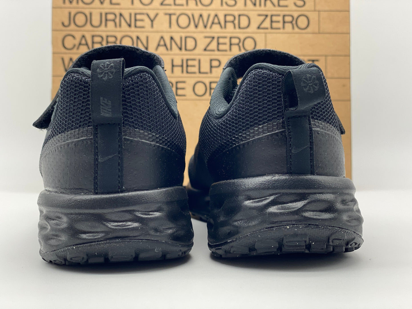 Nike Mixte Enfant Revolution 6 Flyease Baskets