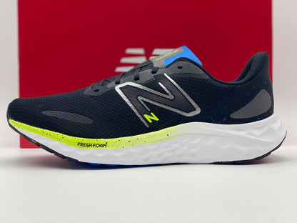 Baskets new balance Homme neuves et authentique 44