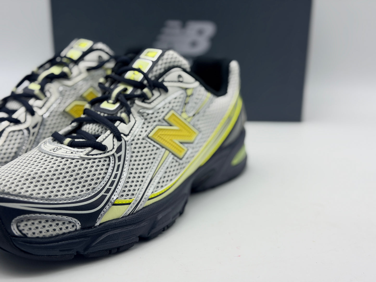 Baskets new balance hommes 740 chaussures