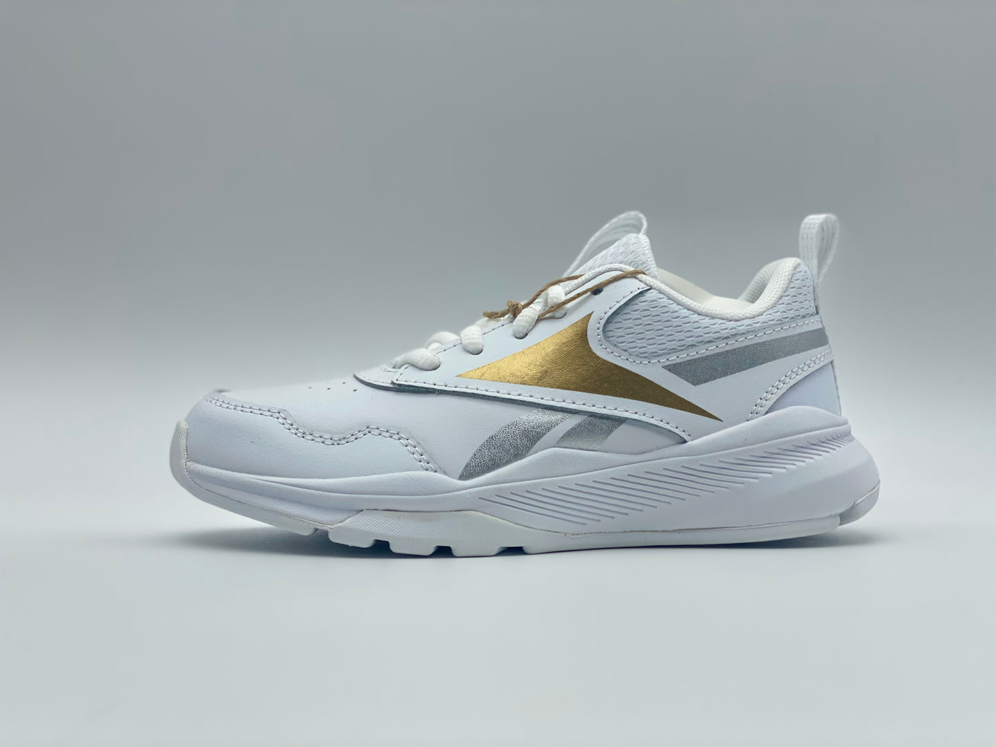Reebok , Basket Garçon neuve et authentique plusieurs taille disponible
