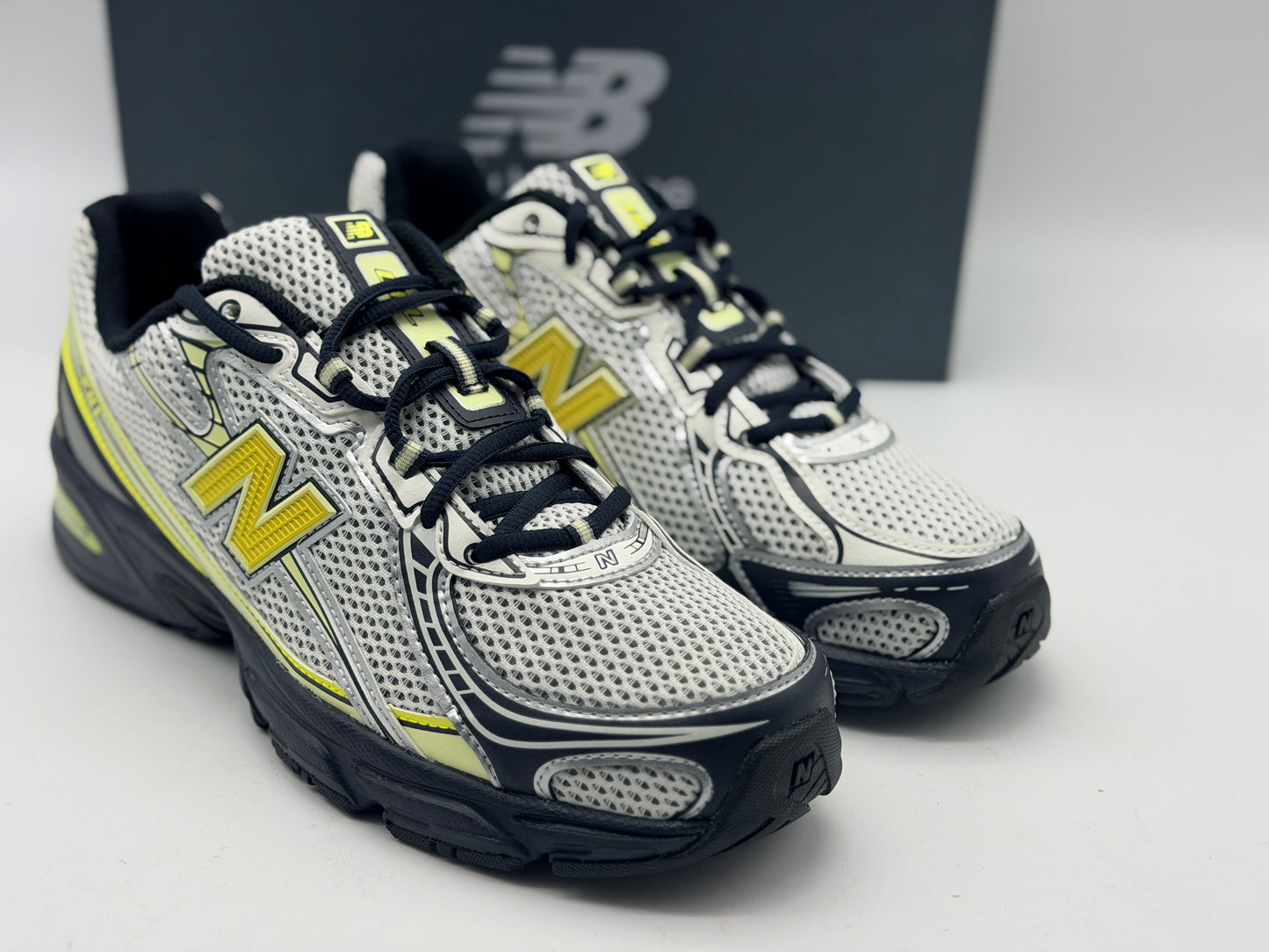Baskets new balance hommes 740 chaussures