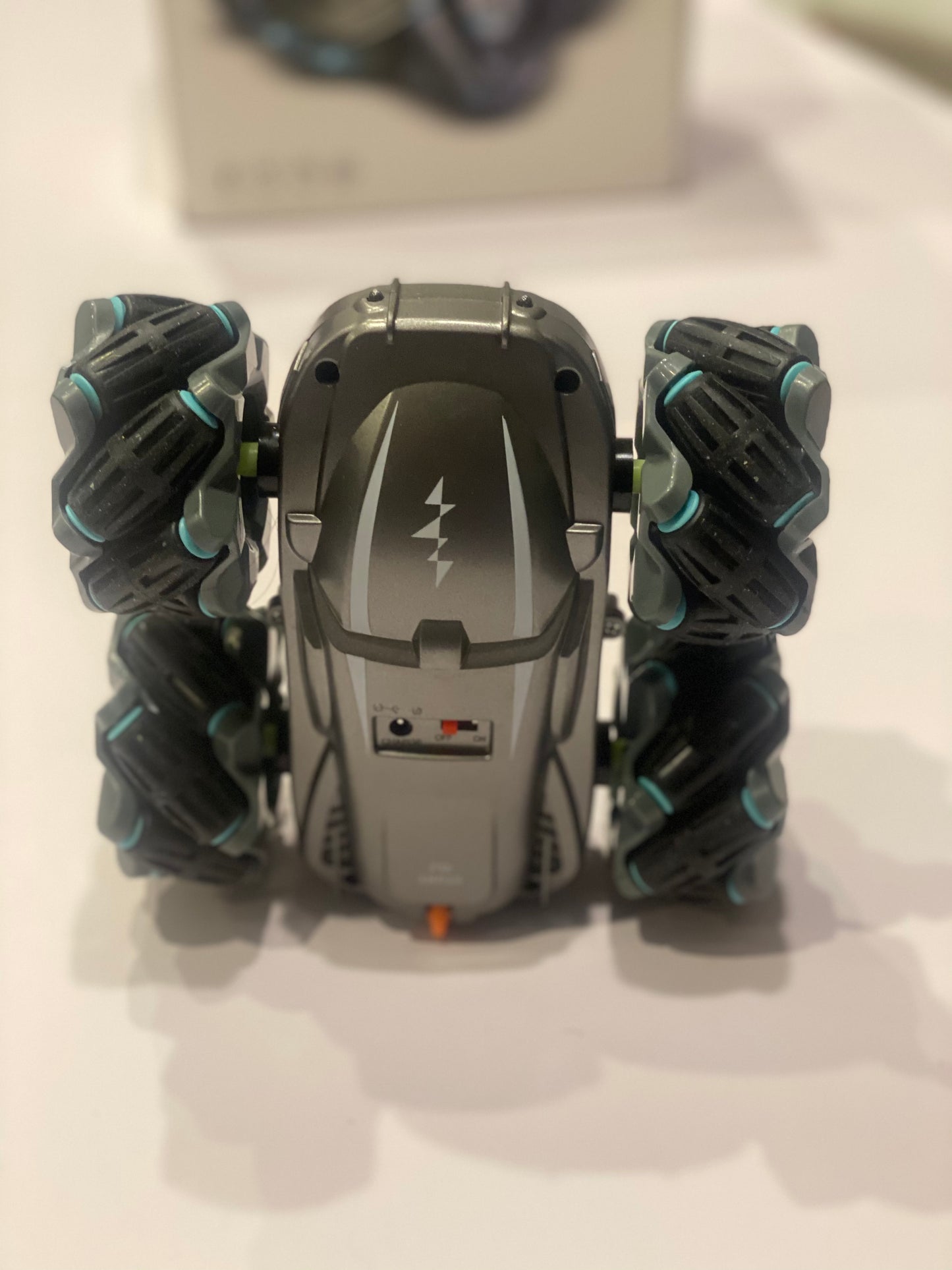 Double Face Stunt Drift Car 2.4Ghz Double Face Stunt Drift RC Car 360 ° Rotation Télécommande Stunt Drift Car 500mAh En Stock ABI