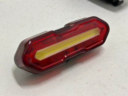Petite lumière de vélo Rechargeable USB, lumière de vélo de Haute qualité, lumières de vélo pour la Conduite de Nuit, pour vélo Noir Atelier de réparation de vélo étanche