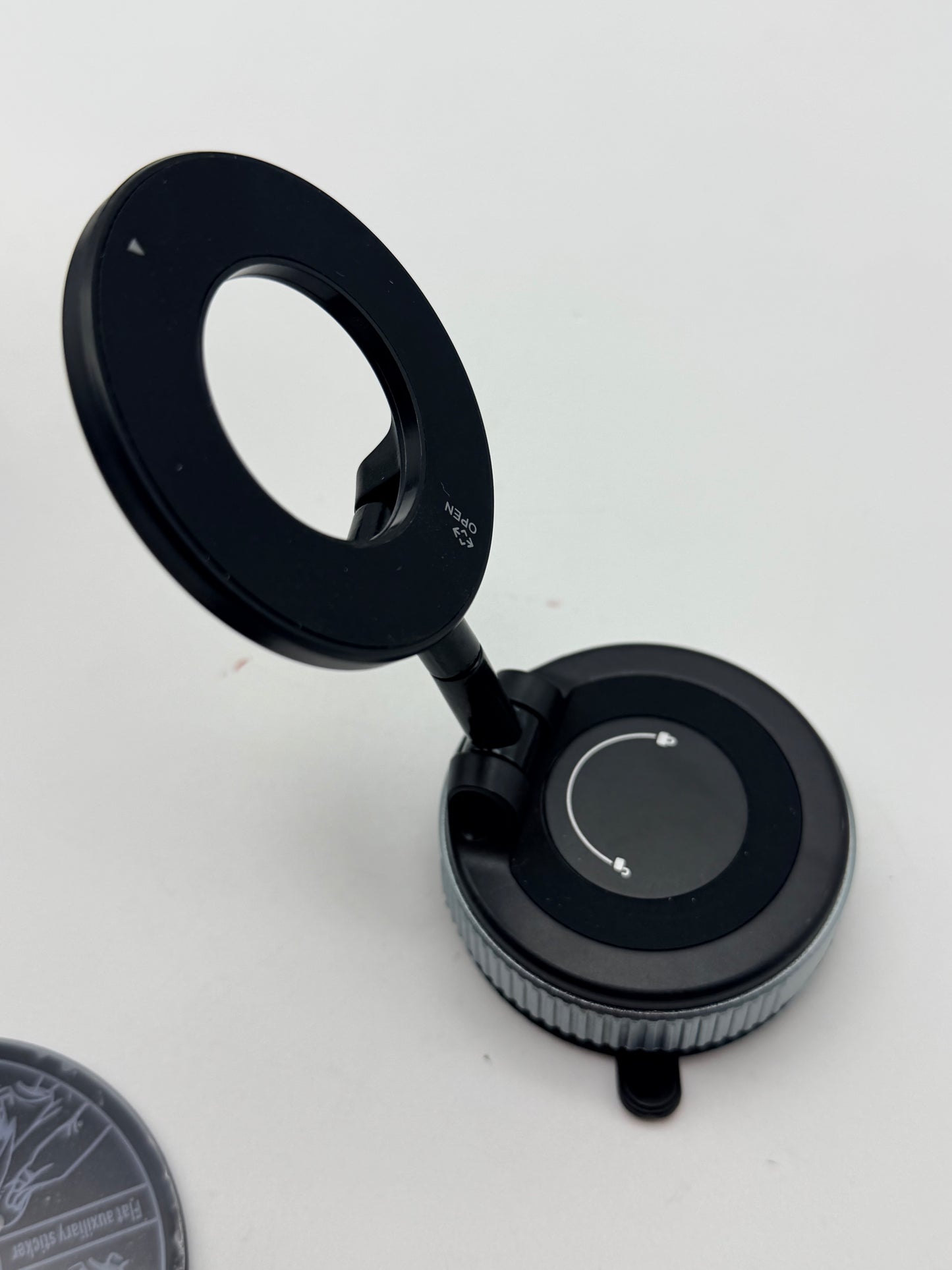 Support de téléphone, support de téléphone magnétique sous vide réglable à 360° Shopellox, support de téléphone mains libres pliable et rétractable pour maquillage/gymnase/miroir, adapté à tous les smartphones (noir)