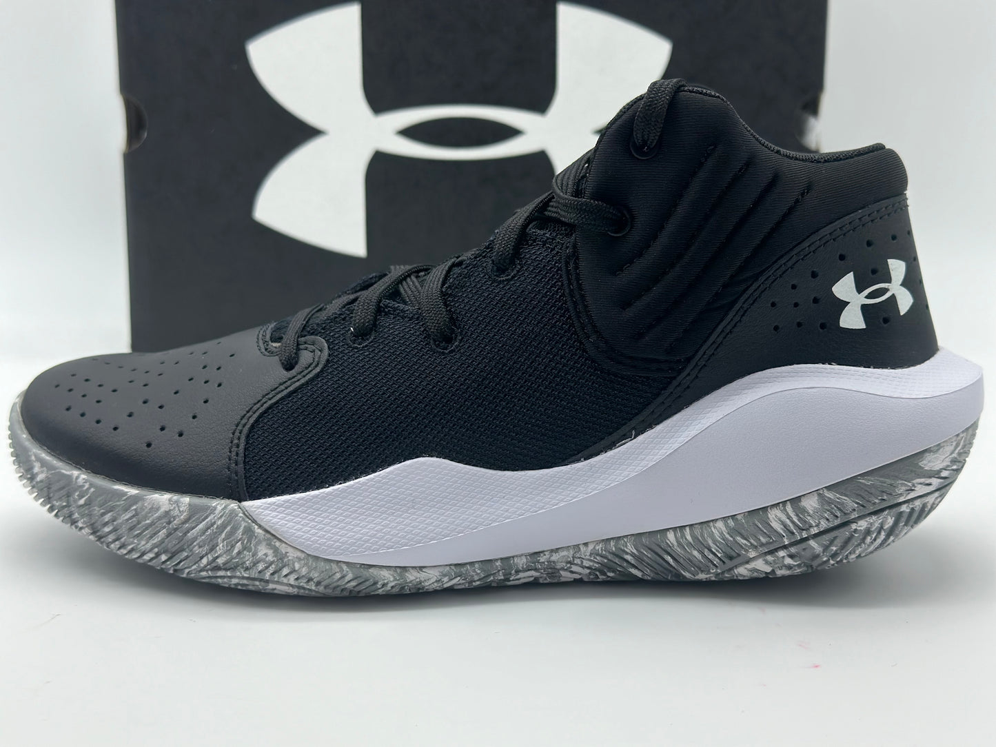 Under Armour Mixte Chaussures de Basketball Unisexe UA Jet '21 Court Performance, Noir