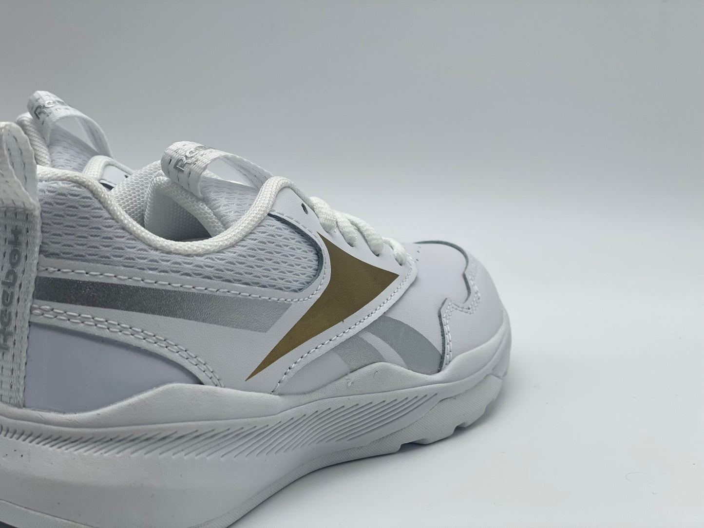 Reebok , Basket Garçon neuve et authentique plusieurs taille disponible
