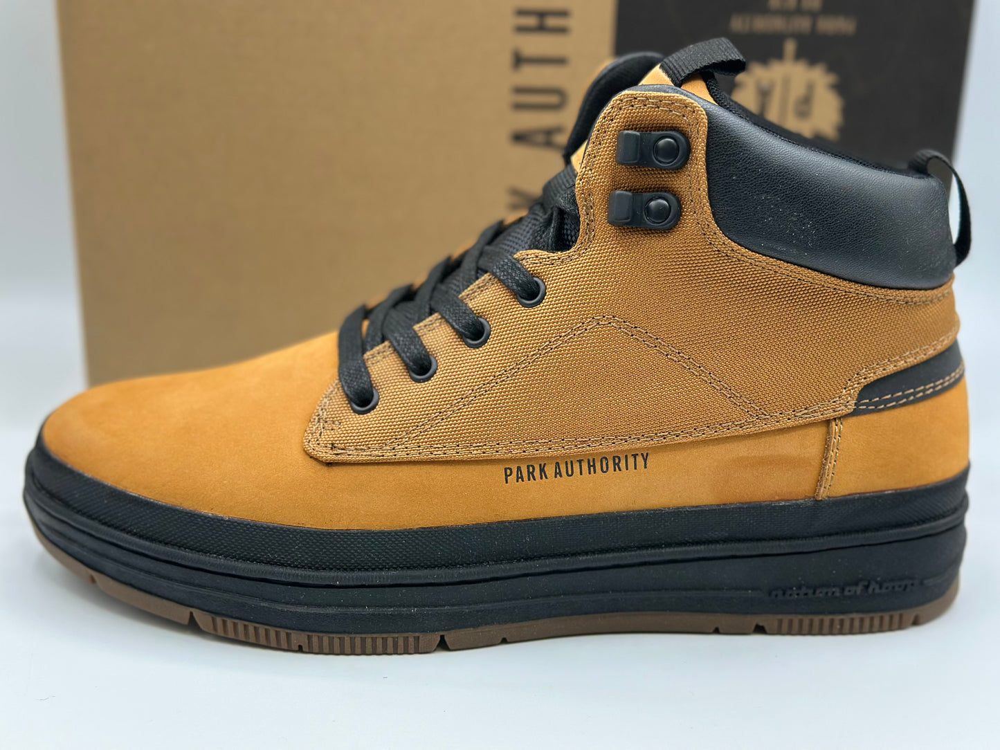 Chaussures montantes PARK AUTHORITY taille 42 FR (9,5 US)