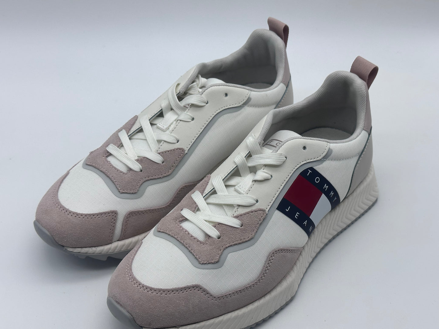 Tommy Jeans neuves et authentique taille 41 FR 7UK 9 1/2 USA