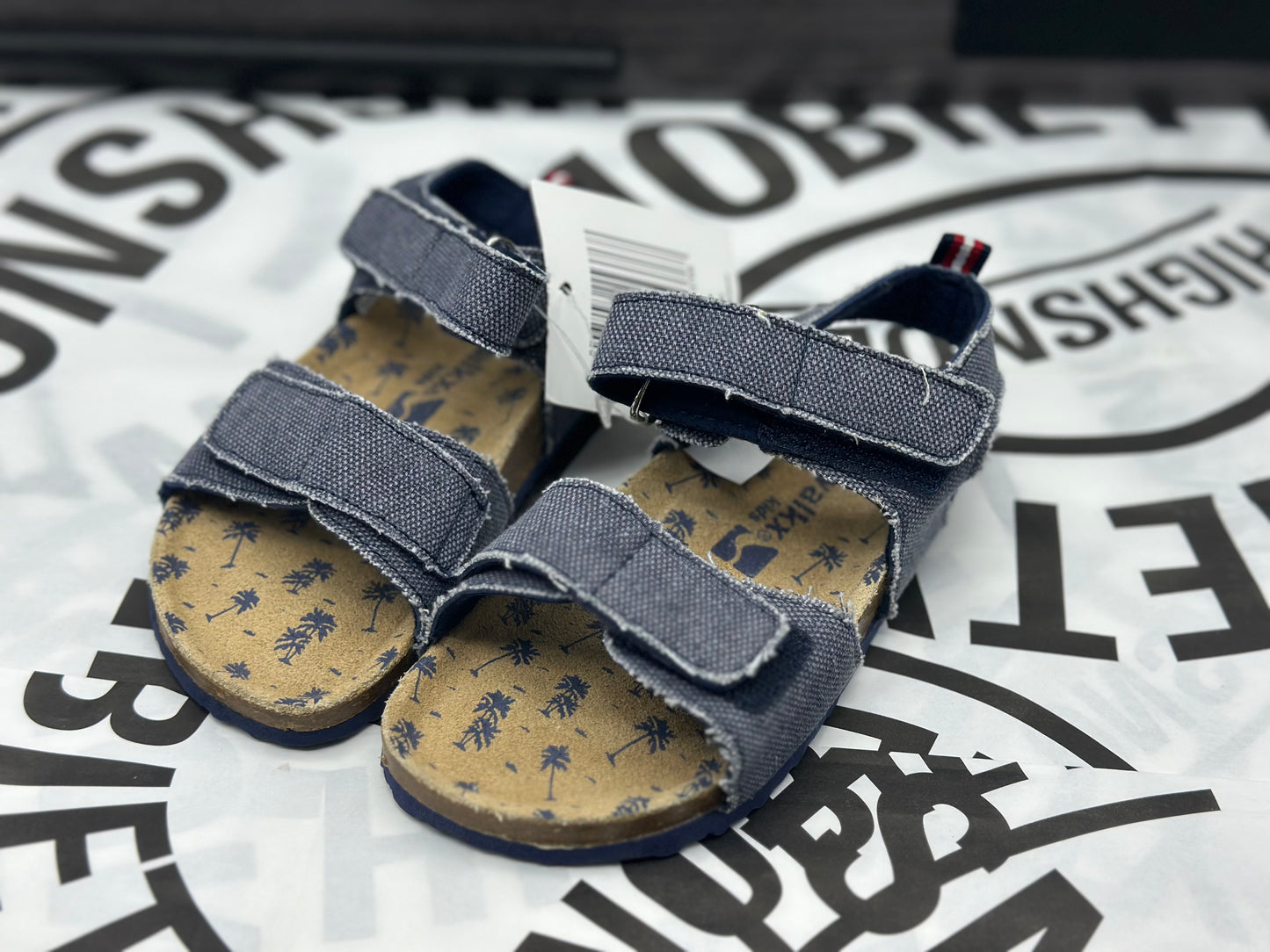 Mules pour fille à scratch taille 26 neuves