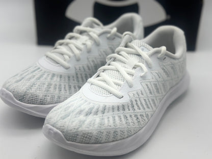 Under Armour Femme UNDER ARMOUR Rembourrage visuel
Tailles 38- 38,5- 39- 41 neuf