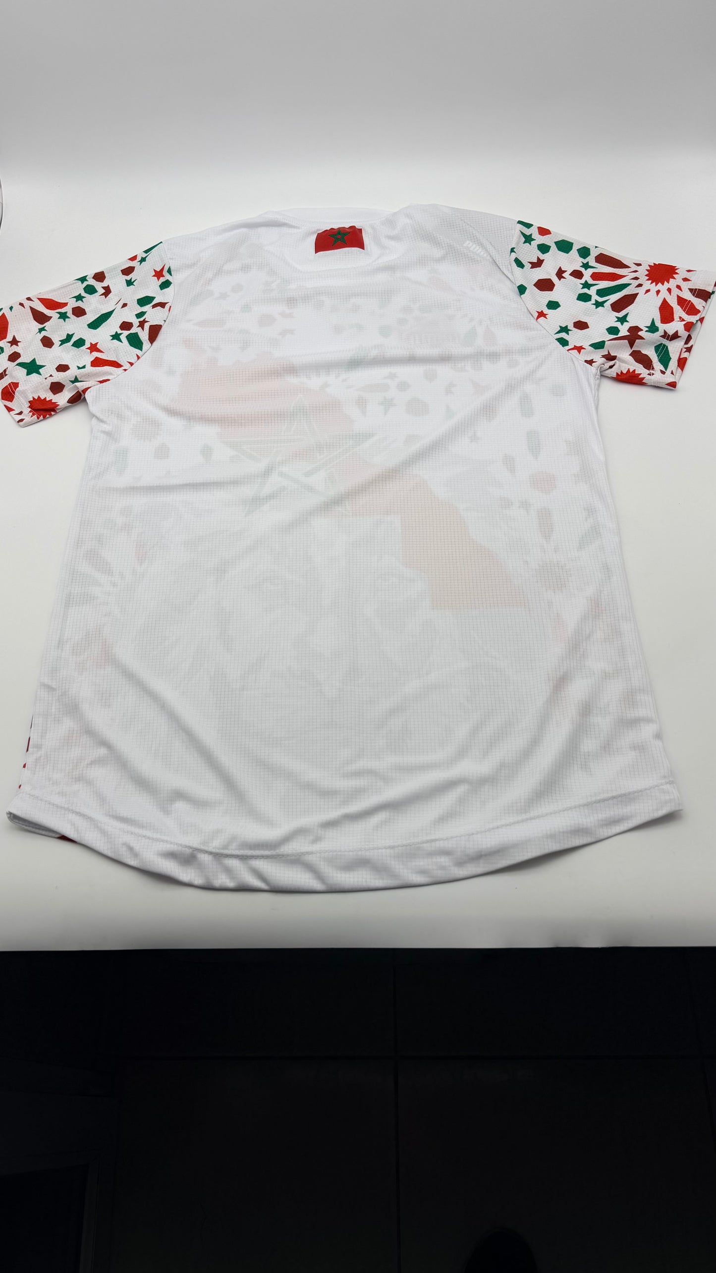 Maillot puma rouge et blanc Maroc taille L (taille petit (s) )