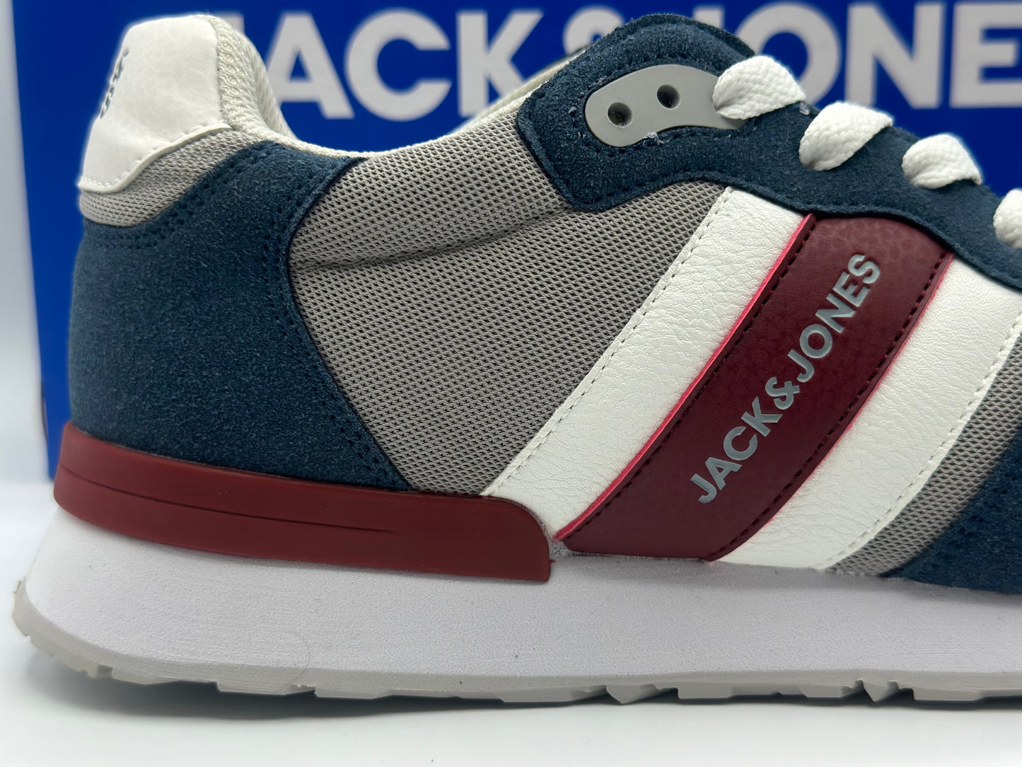 Chaussures baskets jack&jones pour homme neuves taille 44