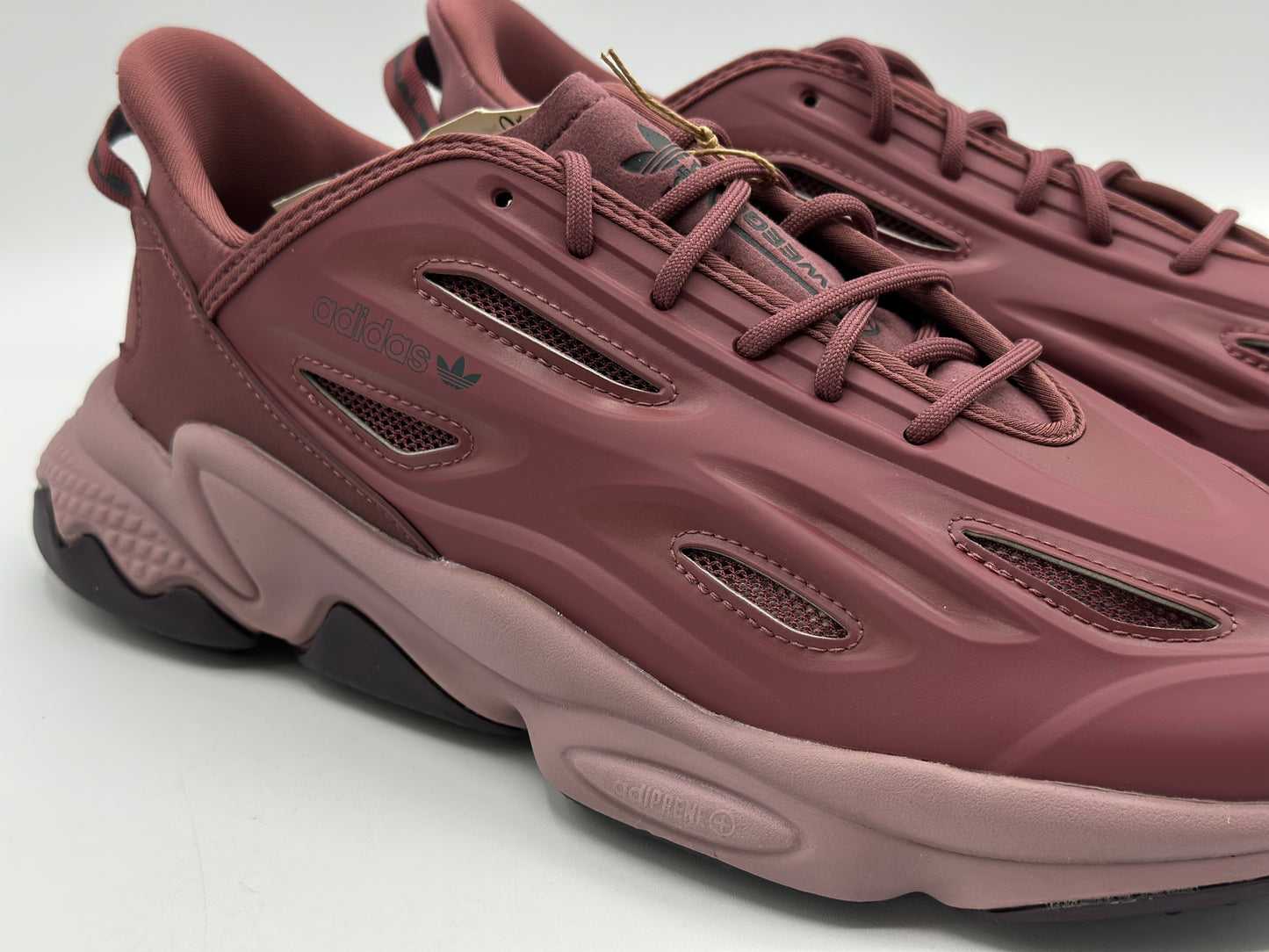 ADIDAS ORIGINALS
Baskets Ozweego Celox GX1864 Quiet Crimson Wonder Oxide Core Black
