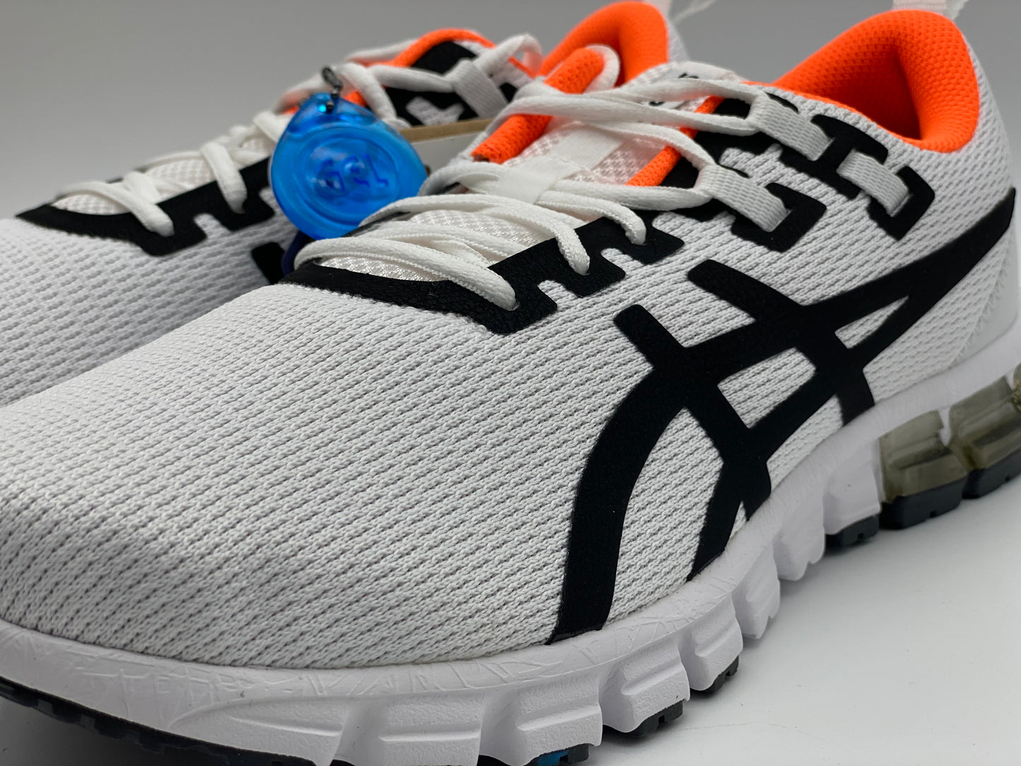 ASICS Gel-Quantum, Chaussure de Marche Mixte neuves et authentique taille 44