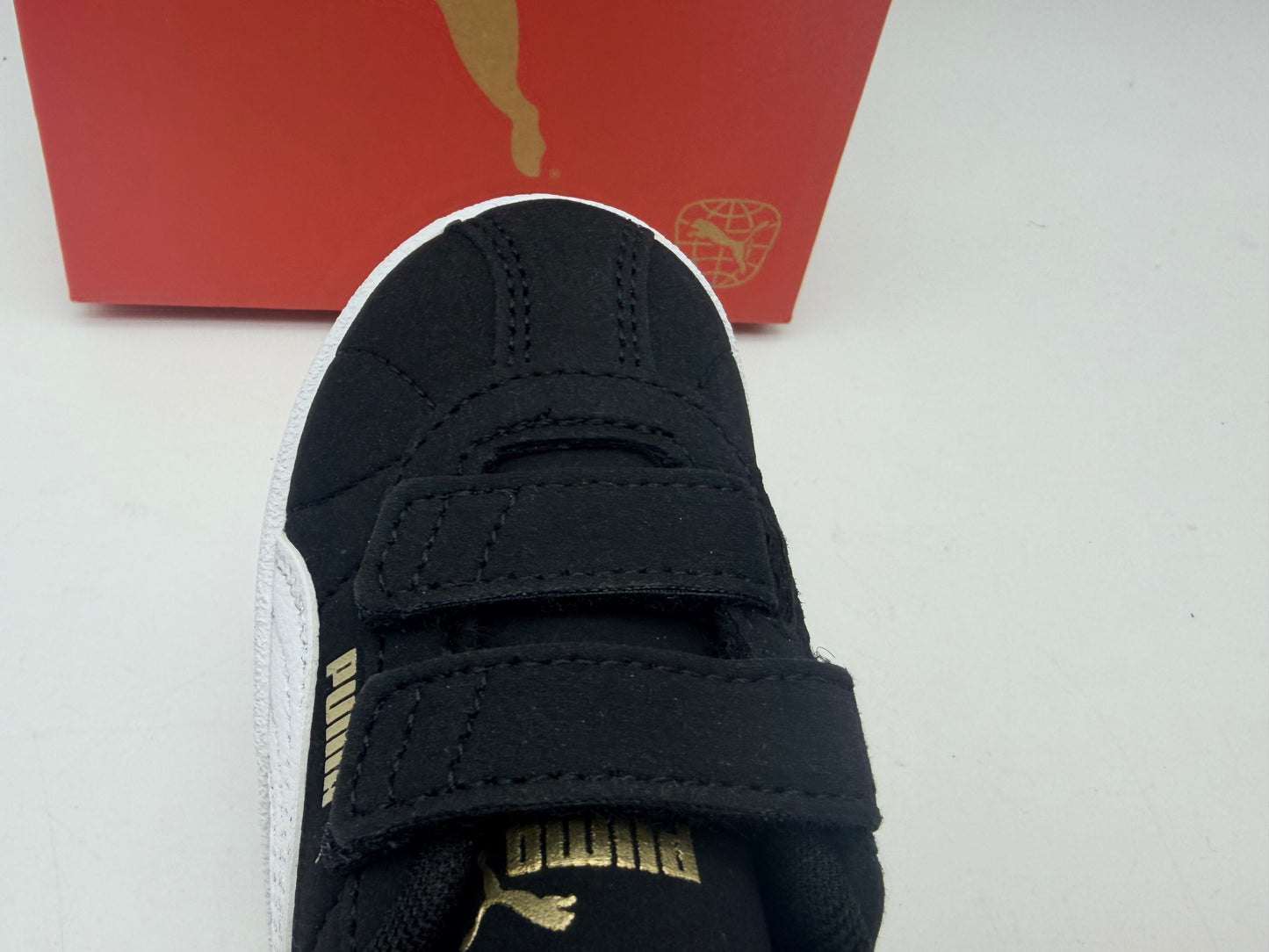 PUMA Mixte bébé Club II V INF Sneaker, Black White Gold, 21 EU