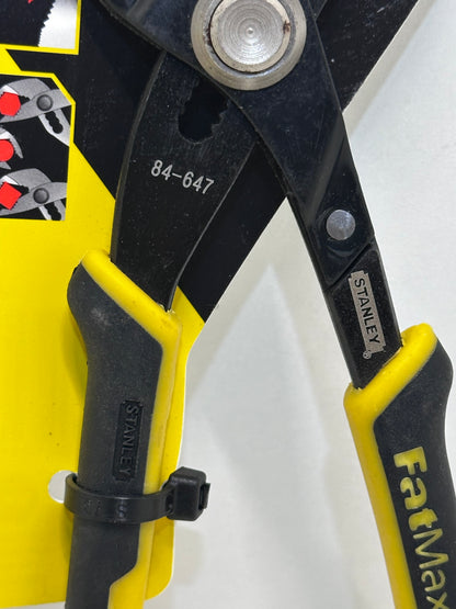 STANLEY 0-84-647 - Pince Multiprise À Verrouillage Gamme FATMAX - Mâchoire Renforcée Par Induction - Bouton Pushlock 17 Positions - Poignée Bi Matière - Finition Black Chrome - Normes Iso/Din 8976.