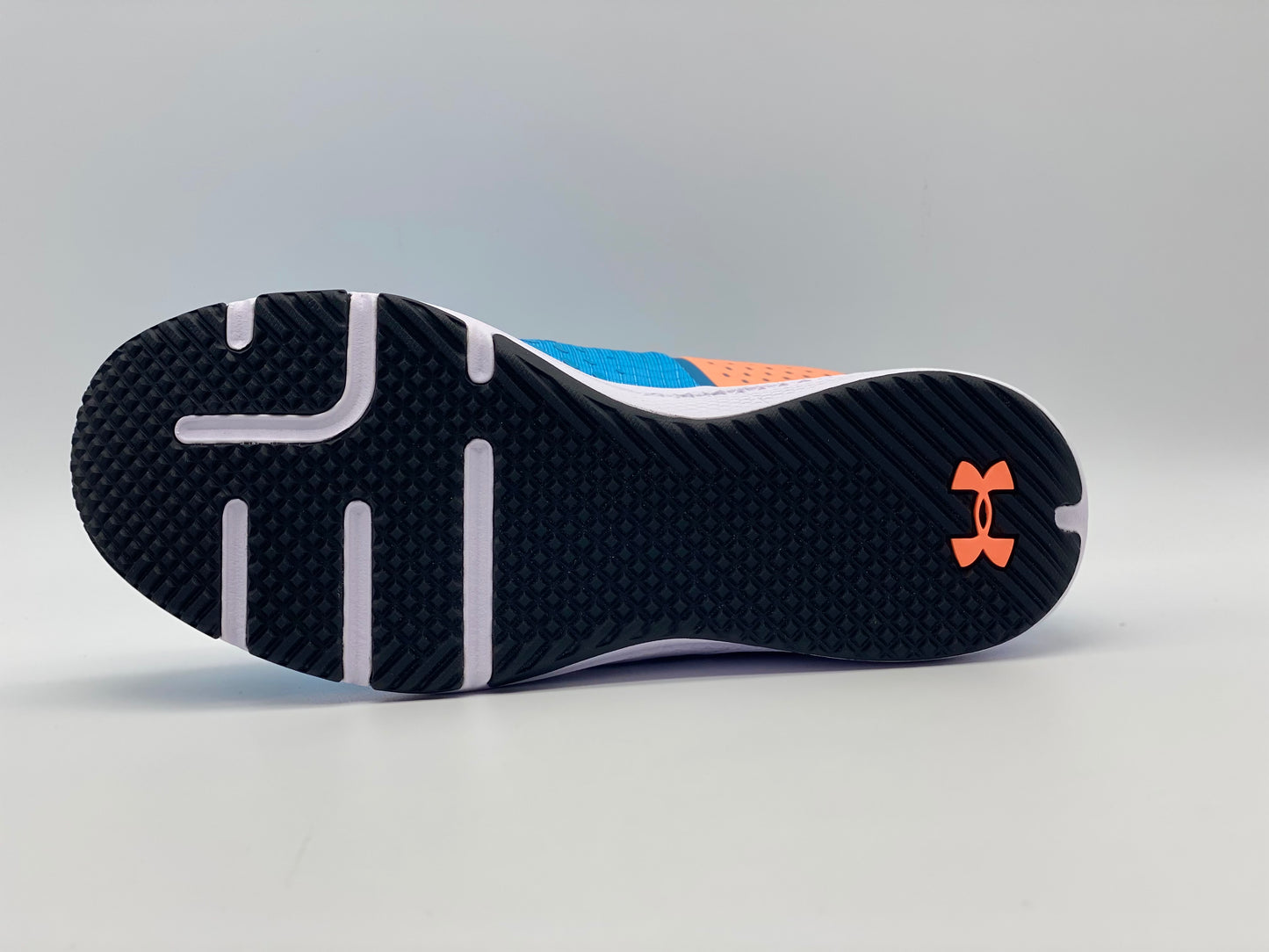 Chaussures d'entraînement UA pour hommes neuves et authentique taille 44