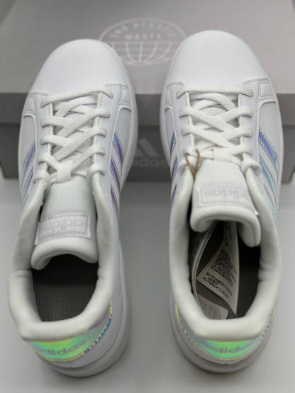 Baskets femme à bandes irisées – Adidas Grand Court K blanc