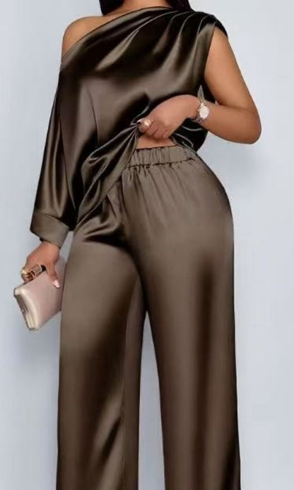 transfrontalier été décontracté Costume en satin pour femmes Col incliné Ensemble de pantalons à manches courtes