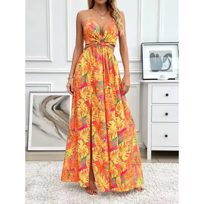 Robe "Flora-Chain" – Coupe Évasée, Dos Nu & Découpes Latérales avec Détail Chaîne
L'élégance florale sublimée par une touche d'audace